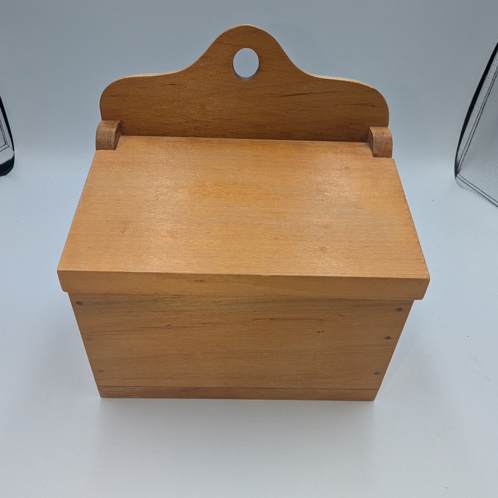 Colonial Williamsburg Wood Salt Box Brown Hinged Lid Wall Mount Storage